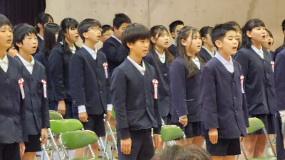 R5年度卒業証書授与式 (71)