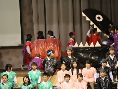 １番音楽劇スイミー (5)