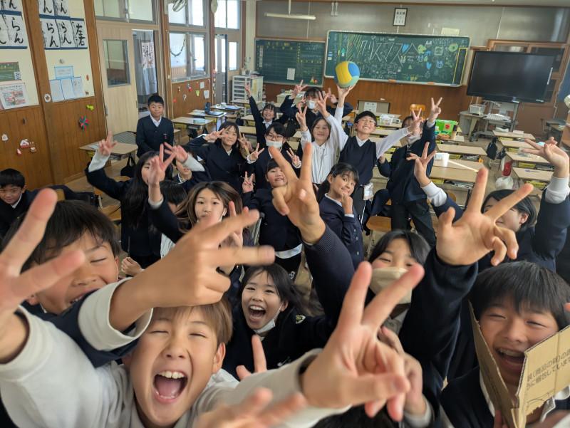 PXL_20251223_052113050.MP